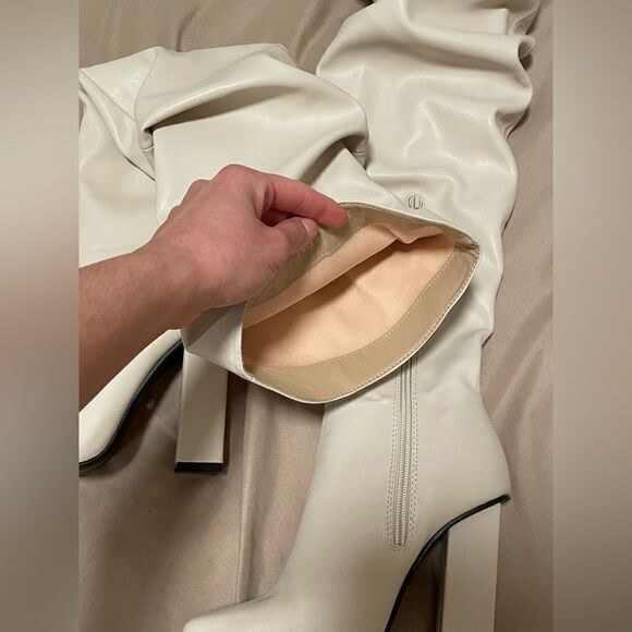 BRAND NEW Pretty little things heeledbeige long boots - Picture 9 of 11